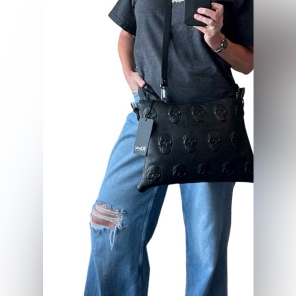 IO Pelle Skulls Black Leather Crossbody Bag - Picture 7 of 7